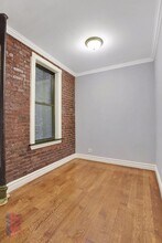 LEROY ST., Unit 1A in New York, NY - Foto de edificio - Building Photo