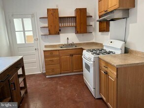 2408 Duncan St in Philadelphia, PA - Building Photo - Building Photo