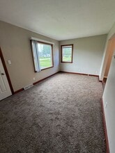 216 Winona Dr in Machesney Park, IL - Building Photo - Building Photo