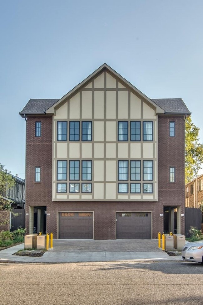 property at 2125 Acklen Ave