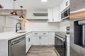 186 22nd Ave N in St. Petersburg, FL - Building Photo - Building Photo