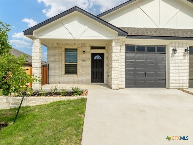 5111 Rose Petal Ct
