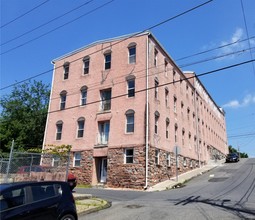 1198 Butler St in Easton, PA - Building Photo - Building Photo