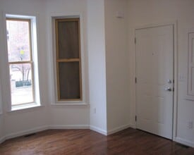165 Johnston St, Unit Unit 1 in Newburgh, NY - Building Photo - Building Photo