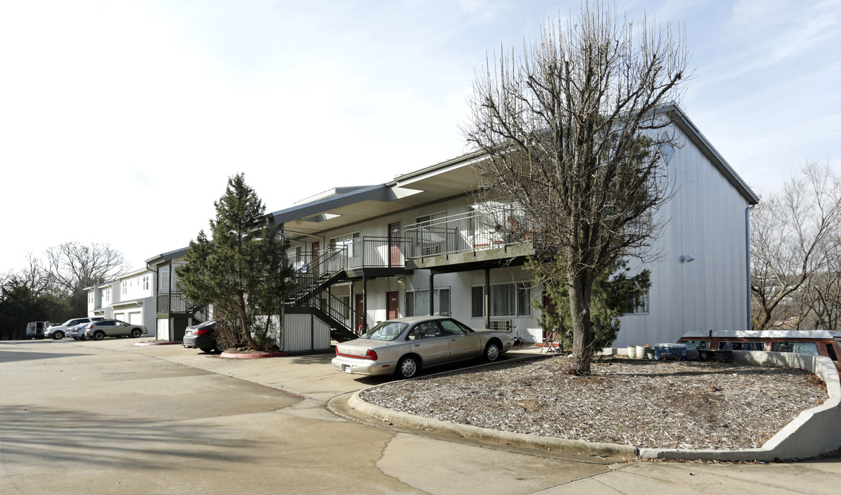 Mollly Court in Fayetteville, AR - Foto de edificio