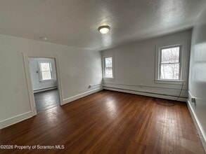 214 Mayock St in Wilkes-Barre, PA - Building Photo - Building Photo