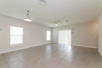850 San Jose Ct in Poinciana, FL - Building Photo - Building Photo