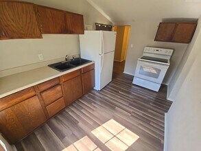 1737 S Hiram Ave in Wichita, KS - Building Photo - Building Photo