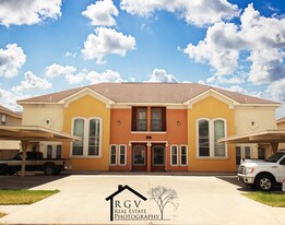 1305 W Fig Ave in Pharr, TX - Building Photo