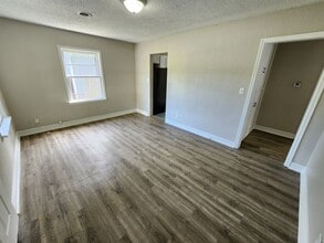 939 S Fort Ave in Springfield, MO - Building Photo - Building Photo