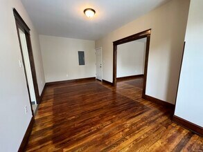 3007 S Main St, Unit 3007 S. Main St. Apt 2 in Hanover Township, PA - Building Photo - Building Photo