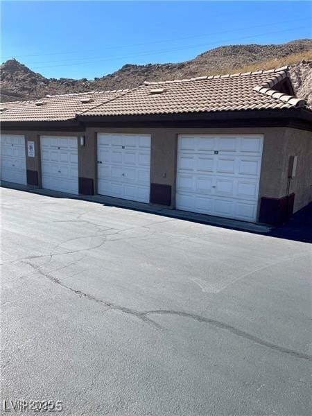 property at 231 W Horizon Ridge Pkwy