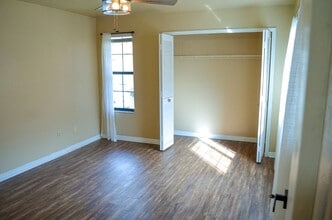 5821 SW 8th Pl in Gainesville, FL - Building Photo - Building Photo