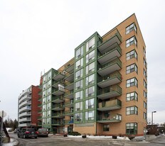 John Fitzpatrick Steelworkers Housing Co-Op in Richmond Hill, ON - Building Photo