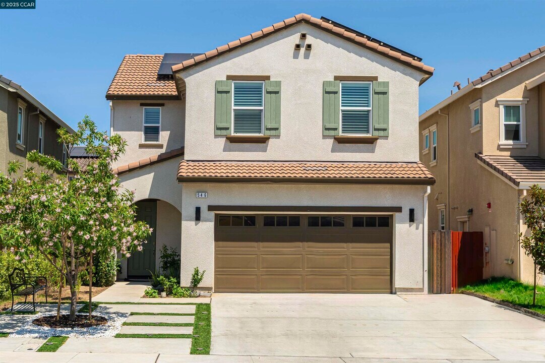 546 Avanti Way in Oakley, CA - Building Photo