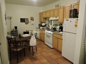 27 Egremont Rd, Unit 1 in Boston, MA - Building Photo