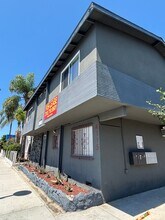 4115 Century Blvd in Inglewood, CA - Foto de edificio - Building Photo