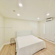 222 28th St in Miami Beach, FL - Foto de edificio - Building Photo