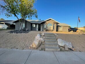1040 N 2000 W in Saint George, UT - Building Photo - Building Photo