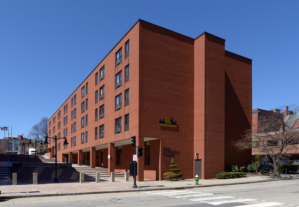 Cathedral Square Apartments II in Providence, RI - Foto de edificio