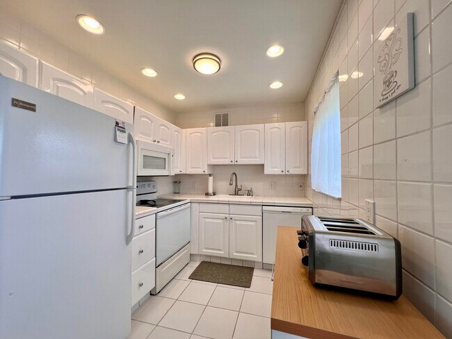 41 Kent C in West Palm Beach, FL - Building Photo - Building Photo