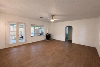 403 E Johnson Ave in Lake Wales, FL - Building Photo - Building Photo