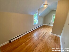 335 Baker St in Boston, MA - Building Photo - Building Photo