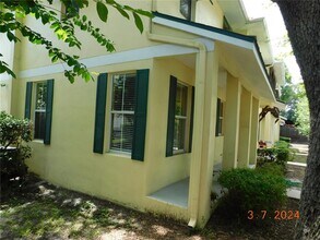 110 Ky Hvn Ct in Tampa, FL - Building Photo - Building Photo