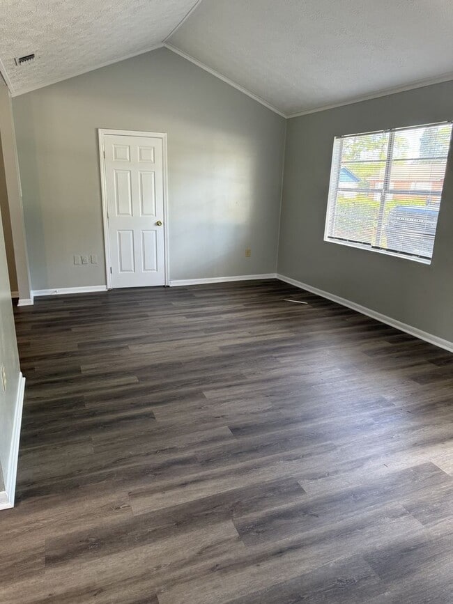 107 S Robinhood Dr in Savannah, GA - Building Photo - Building Photo