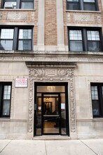 511 W Belmont Ave in Chicago, IL - Building Photo - Building Photo