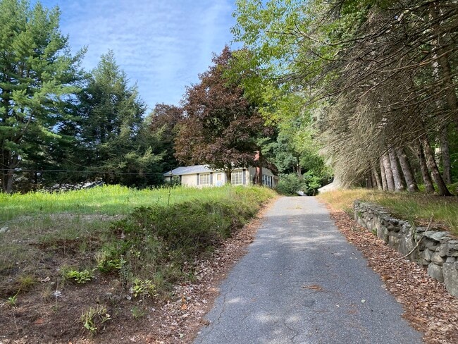 463 Bailey Rd in Holden, MA - Building Photo - Building Photo