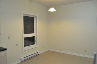 1 Flora St in Ottawa, ON - Building Photo - Building Photo