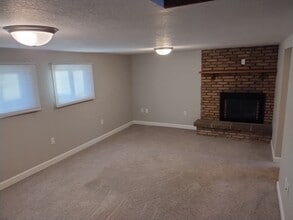 2664 Miller St in Lambertville, MI - Foto de edificio - Building Photo