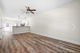 453 Oak St in Clarksville, TN - Foto de edificio - Building Photo