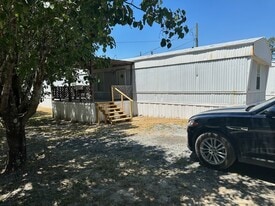 130 Pelt Ln in Leesville, LA - Building Photo