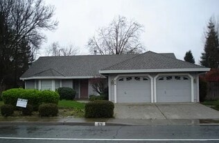 678 Teesdale Rd in Yuba City, CA - Building Photo