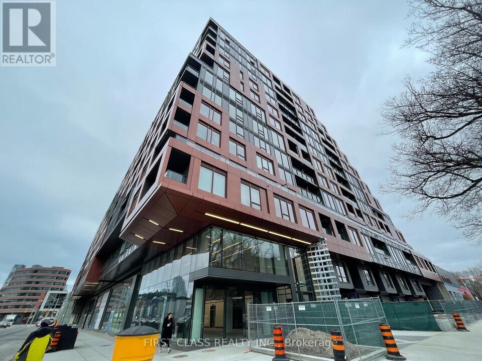28-1028 Eastern Ave in Toronto, ON - Building Photo