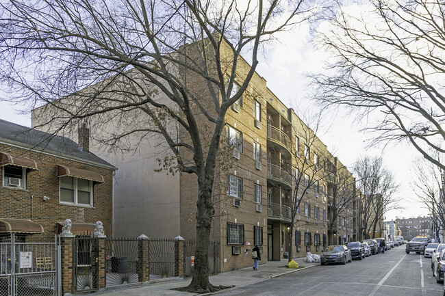 2316-2324 Beaumont Ave in Bronx, NY - Building Photo - Primary Photo