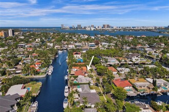 2075 Ixora Rd in North Miami, FL - Building Photo - Building Photo