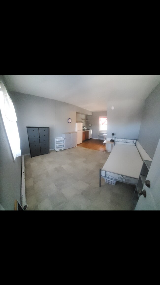 625 W 7th St, Unit 1 in Crookston, MN - Foto de edificio - Building Photo