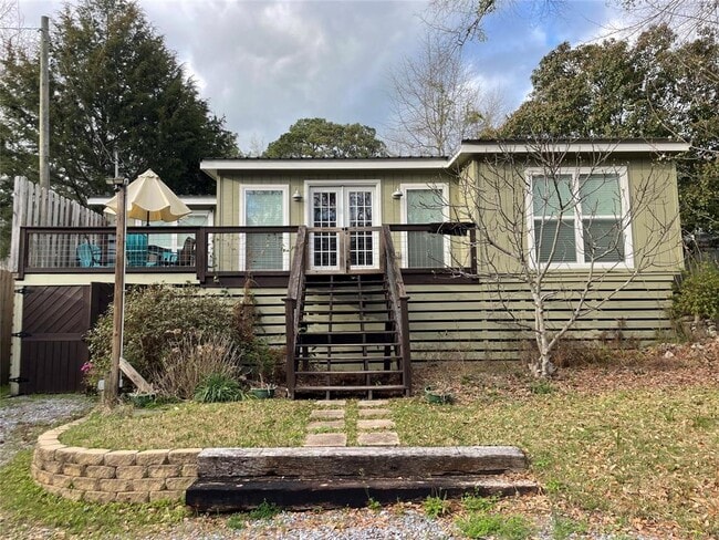 property at 54 4th Retreat