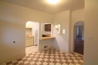 442 S Trenton Ave, Unit 1 in Pittsburgh, PA - Building Photo - Building Photo