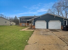 3111 Hubal Ave SW in Wyoming, MI - Building Photo