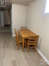 1721 Queensdale Ave in Ottawa, ON - Building Photo - Building Photo