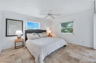 3030 Binnacle Dr in Naples, FL - Building Photo - Building Photo