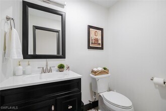 860 Meadowland Dr in Naples, FL - Building Photo - Building Photo