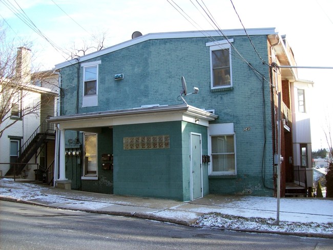 238-240 Walnut St in Lemoyne, PA - Foto de edificio - Building Photo