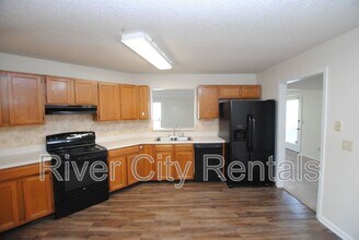 10343 Huntington Forest Blvd E, Unit 12 in Jacksonville, FL - Foto de edificio - Building Photo