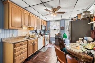 175 River St in Cambridge, MA - Foto de edificio - Building Photo