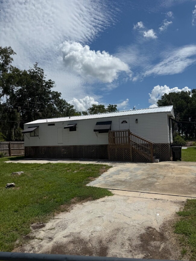 property at 3717 Kandy Ln